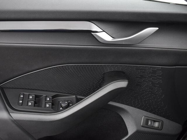 Skoda OCTAVIA Combi 1.5 TSI 115pk DSG MHEV Business Edition Plus · Camera · Inklap. Trekhaak · Keyless · Elek. Achterklep · Apple/Android Car Play · ACC · Garantie t/m 29-09-2028 of 100.000km