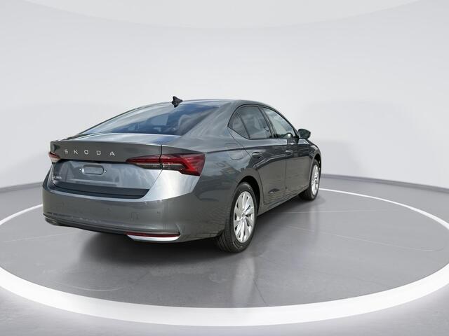 Skoda OCTAVIA Business Edition 1.5 TSI m-HEV 85 kW / 115 PK Hatc | Graphite Grey | Advance pakket | 17 inch lichtmetalen velgen | 2000,- inruilvoordeel | Fiscaal 37.241,- !