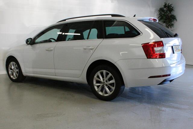 Skoda OCTAVIA Combi 1.0 TSI Greentech Business Edition | STOEL-VERW | NAVIGATIE | 16'LMV | CRUISE | PDC-A | CARPLAY | LEDER/STOF |