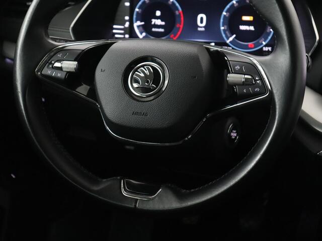 Skoda OCTAVIA 1.0 TSI Business Edition | Carplay | Sfeerverlichting | Navigatie | Full LED | Parkeerhulp | Getint glas | Digital Cockpit