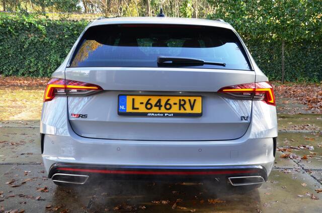 Skoda OCTAVIA Combi 1.4 TSI RS iV PHEV Business Led/Navi/Pdc/Ecc/Stoelverwarming/Virtueel dashboard/Privacy-Glass/Cr-Controle/18-Inch Lmv/RS uitvoering