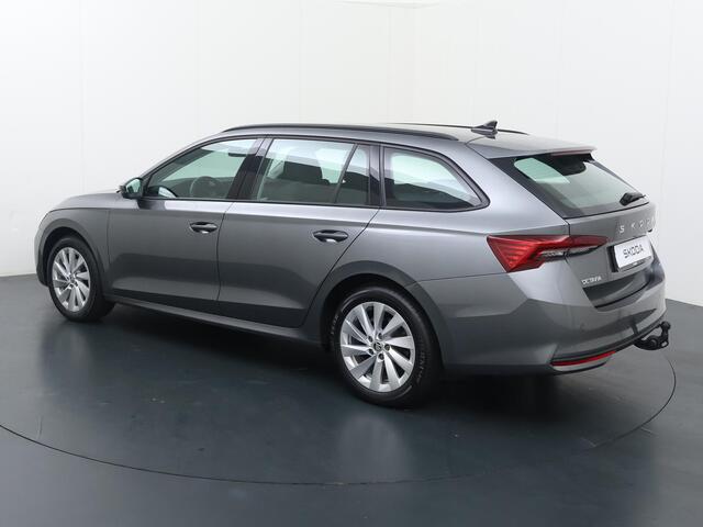 Skoda OCTAVIA Combi 1.5 TSI MHEV Business Edition | 115 PK | Automaat | Multifunctioneel stuurwiel | Adaptive Cruisecontrol | Achteruitrij camera | Trekhaak |