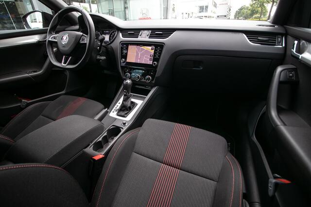 Skoda OCTAVIA 1.5 TSI Greentech Sport Business Automaat -Trekhaak | Navi | 1e Eigenaar | 1500 kg trekgewicht