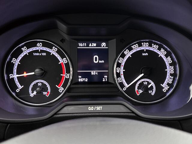 Skoda OCTAVIA Combi 1.0 TSI Greentech Business Edition | Navigatie | Climate controle | Parkeersensoren |