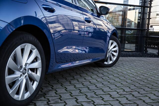 Skoda OCTAVIA Combi 1.5 TSI MHEV Business Edition Plus , Adap. cruise, Trekhaak, Stoel/stuurverwarming,