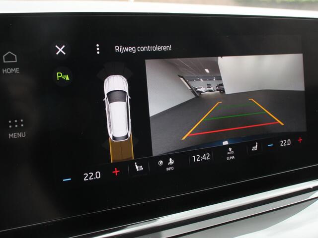 Skoda OCTAVIA Combi 1.0 e-TSI 110pk DSG Style | Navigatie | Apple Carplay/Android Auto| Parkeersensoren | Adaptive Cruise Control | Stoelverwarming | Lane Assist | Attention Assist | Ledverlichting | Afneembare trekhaak | Climatronic | Virtual Cockpit