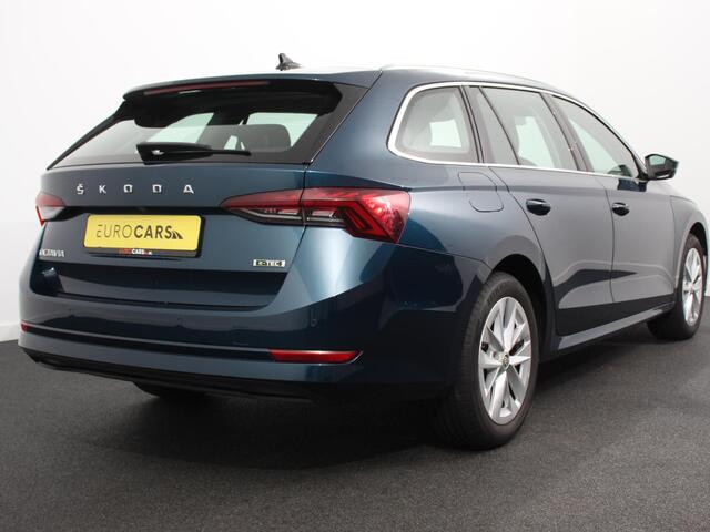 Skoda OCTAVIA Combi 1.0 e-TSI 110pk DSG Style | Navigatie | Apple Carplay/Android Auto| Parkeersensoren | Adaptive Cruise Control | Stoelverwarming | Lane Assist | Attention Assist | Ledverlichting | Afneembare trekhaak | Climatronic | Virtual Cockpit