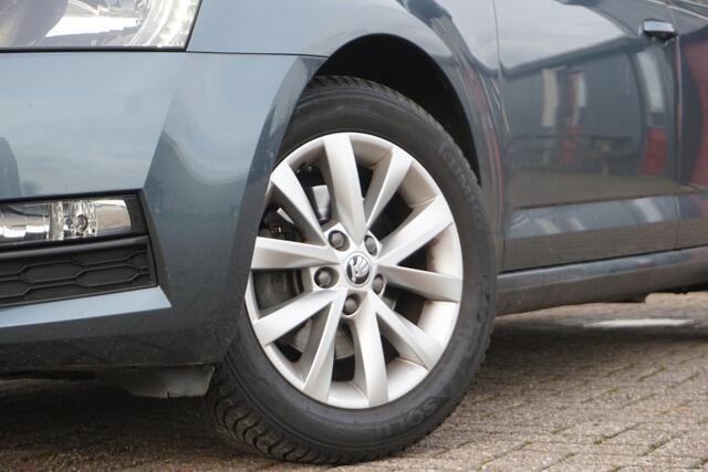 Skoda OCTAVIA Combi 1.0 TSI Greentech Ambition | TREKHAAK | CARPLAY |