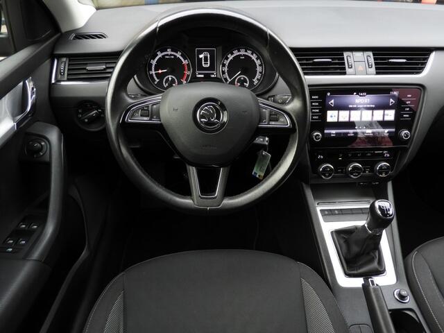 Skoda OCTAVIA 1.0 TSI TREKHAAK/CARPLAY AMBITION BUSINESS
