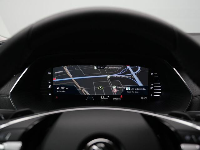 Skoda OCTAVIA Combi 1.0 e-TSI 110 pk DSG Business Edition | Trekhaak | Stoelverwarming | Navigatie | Parkeersensoren voor/achter