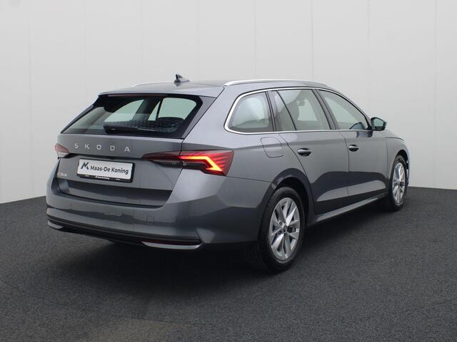 Skoda OCTAVIA Combi 1.5TSI/150PK MHEV Selection DSG · Trekhaak · Camera · Apple/Android Car Play · Achterbank verwarmd · Keyless · Garantie tot januari 2027