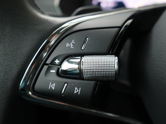 Skoda OCTAVIA Combi 1.0 e-TSI Ambition | 110 PK | Automaat | Trekhaak wegklapbaar | Apple Carplay/Android Auto |