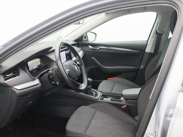 Skoda OCTAVIA Combi 1.5 TSI First Edition/ lage km/ zeer mooi!