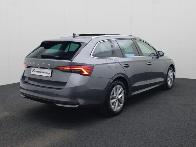Skoda OCTAVIA Combi 1.5TSI/150PK MHEV Selection DSG · Panoramadak · Apple/Android Car Play · Camera + Parkeersensoren · Garantie tot februari 2029 of 60.000km