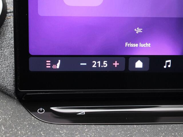 Skoda OCTAVIA Combi 1.5TSI/150PK MHEV Selection DSG · Panoramadak · Apple/Android Car Play · Camera + Parkeersensoren · Garantie tot februari 2029 of 60.000km