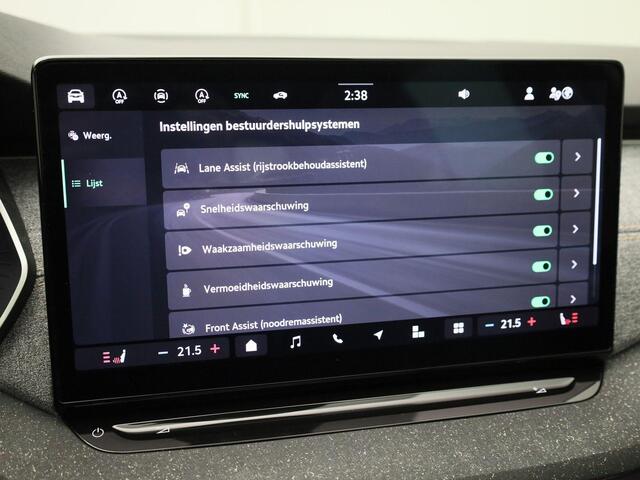 Skoda OCTAVIA Combi 1.5TSI/150PK MHEV Selection DSG · Panoramadak · Apple/Android Car Play · Camera + Parkeersensoren · Garantie tot februari 2029 of 60.000km