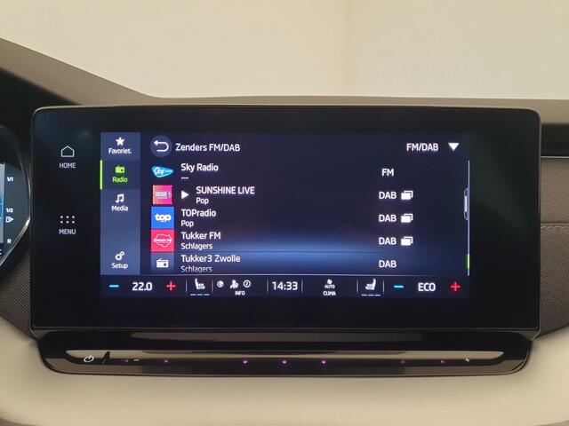 Skoda OCTAVIA Combi 1.4 TSI 204pk DSG/AUT iV PHEV Style Business Edition Wegklapbare trekhaak, Panoramadak, Matrix