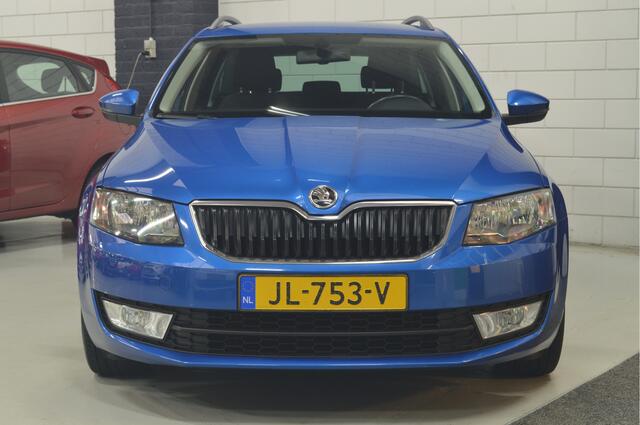 Skoda OCTAVIA Combi 1.2 TSI Greentech Ambition Businessline // CLIMA // CRUISE // NAVI // PDC //