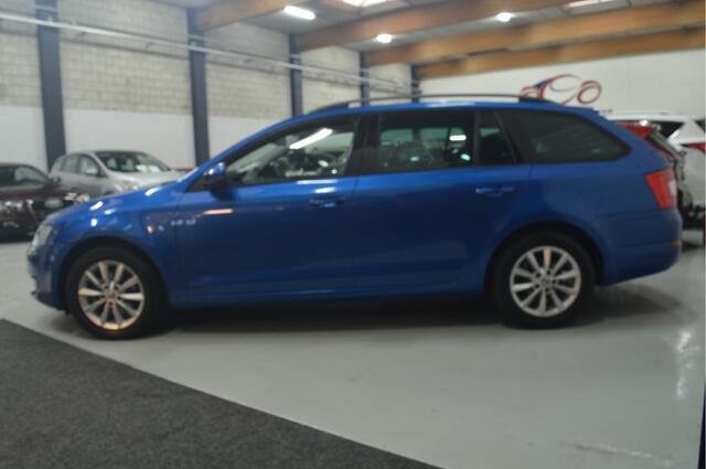 Skoda OCTAVIA Combi 1.2 TSI Greentech Ambition Businessline // CLIMA // CRUISE // NAVI // PDC //