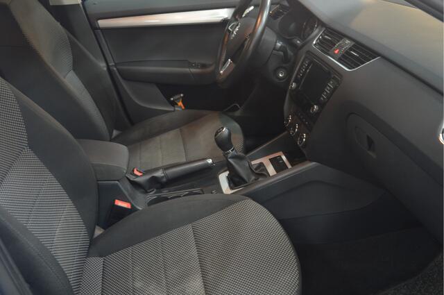 Skoda OCTAVIA Combi 1.2 TSI Greentech Ambition Businessline // CLIMA // CRUISE // NAVI // PDC //