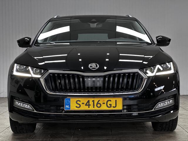 Skoda OCTAVIA Combi 1.5 TSI First Edition/ Trekhaak!/ 18'' LMV/ LED Koplampen/ Keyless/ Virtual Cockpit/ Camera/ Lane-Assist./ Stoelverw./ Elek. Kofferklep/ Grootlicht Assist./ Dakrails/ Chroom/ PDC V+A.