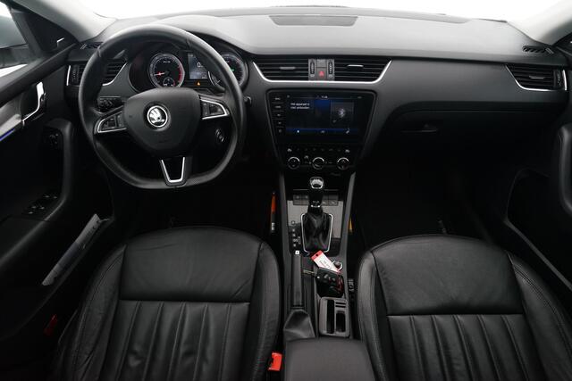 Skoda OCTAVIA Combi 1.0 TSI Style Business Automaat | Leer | LED | Trekhaak