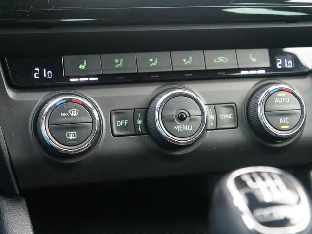 Skoda OCTAVIA Combi 2.0 TSI RS | sportzetels | xenon | trekhaak..