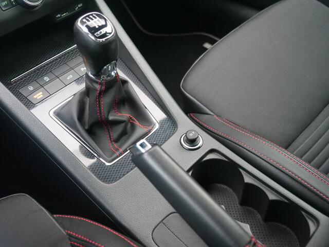 Skoda OCTAVIA Combi 2.0 TSI RS | sportzetels | xenon | trekhaak..