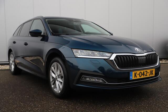 Skoda OCTAVIA Combi 1.0 TSI Business Edition Plus 110PK |NAP| Virtual Cockpit Sportstoelen Stoelverwarming Adaptive Cruise Full LED Elektrische Achterklep Sfeerverlichting