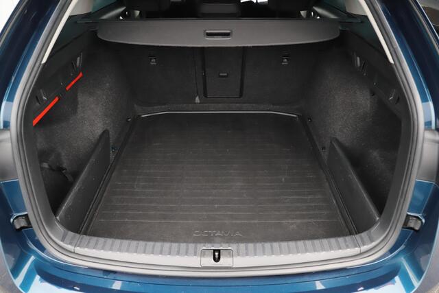 Skoda OCTAVIA Combi 1.0 TSI Business Edition Plus 110PK |NAP| Virtual Cockpit Sportstoelen Stoelverwarming Adaptive Cruise Full LED Elektrische Achterklep Sfeerverlichting