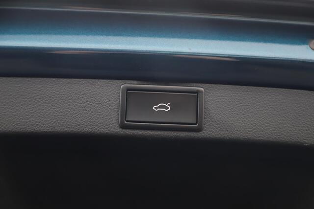 Skoda OCTAVIA Combi 1.0 TSI Business Edition Plus 110PK |NAP| Virtual Cockpit Sportstoelen Stoelverwarming Adaptive Cruise Full LED Elektrische Achterklep Sfeerverlichting