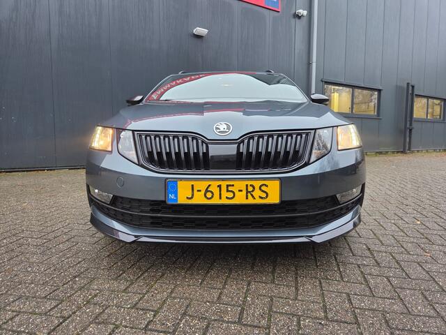 Skoda OCTAVIA Combi 1.5 TSI Greentech Sport Business | Trekhaak | Sportstoelen