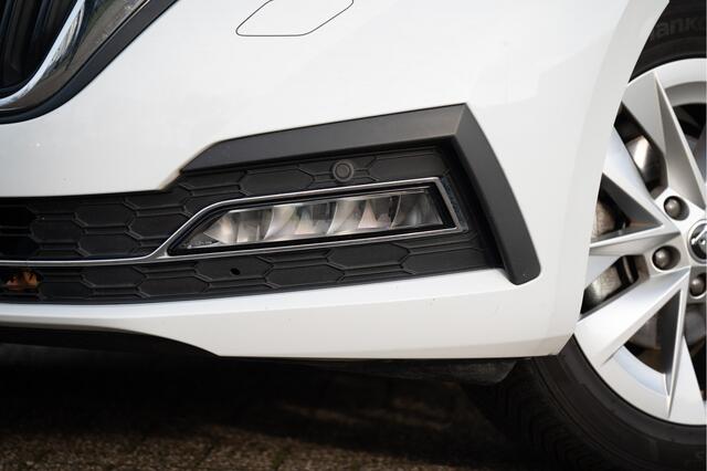 Skoda OCTAVIA Combi 1.0 e-TSI DSG Business Edition | Navi | Trekhaak | Camera | Adapt. Cruise | Apple CarPlay | Keyless