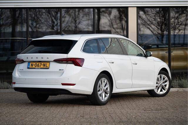 Skoda OCTAVIA Combi 1.0 e-TSI DSG Business Edition | Navi | Trekhaak | Camera | Adapt. Cruise | Apple CarPlay | Keyless