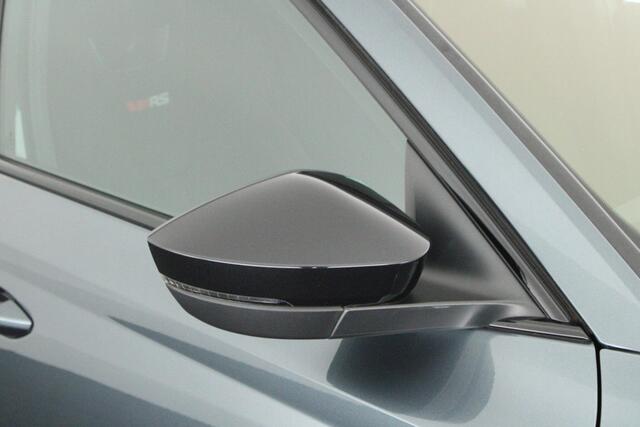 Skoda OCTAVIA Combi 1.4 TSI 245pk DSG RS iV PHEV Business Virtual Cockpit Camera Keyless Stoelverwarming Adaptive Cruise