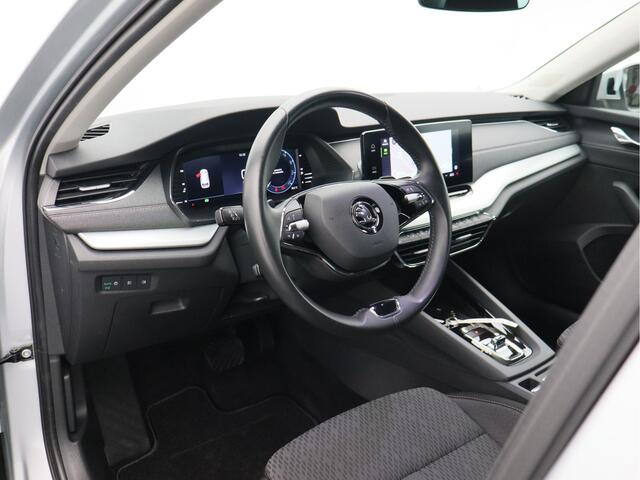 Skoda OCTAVIA Combi 1.0 e-TSI Business Edition Plus/ automaat/ unieke km!