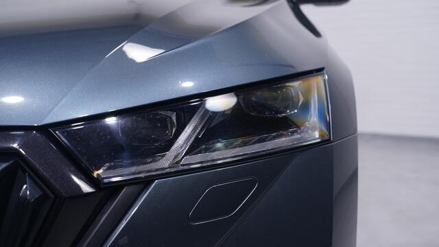 Skoda OCTAVIA Combi RS 1.4 TSI PHEV 245 pk Aut. Navi, Adapt. Cruise LED Koplampen, El. Achterklep