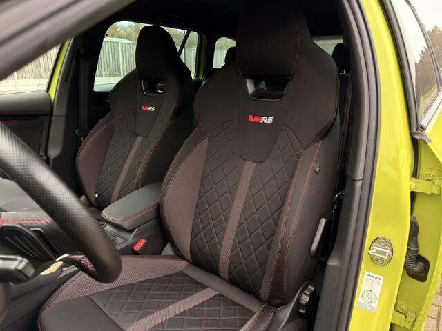 Skoda OCTAVIA Combi 1.4 TSI IV PHEV RS Business (Head-Up / Stoel-Stuurverw. / ACC / Navi)