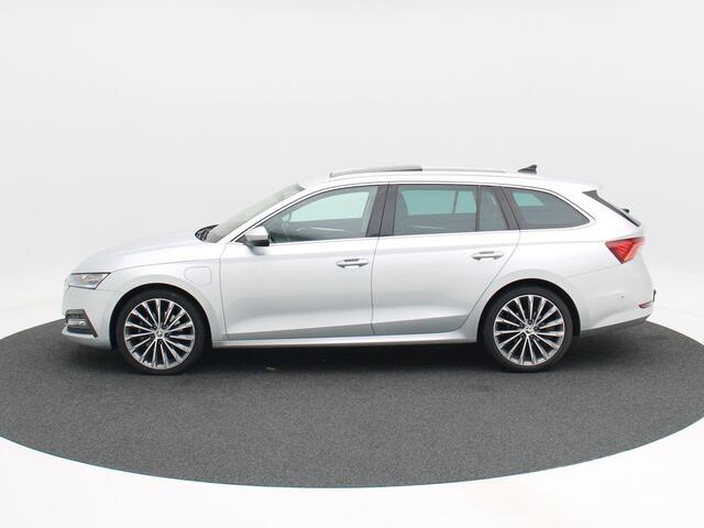Skoda OCTAVIA Combi 1.4 TSI iV PHEV Business Edition | Full LED | Adaptive Cruise | Canton Audio | Panoramadak | Camera | Stoelverwarming en Koeling | Trekhaak | 112.596 Km!!