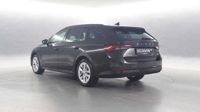Skoda OCTAVIA Combi 1.0 e-TSI 110pk Business Edition DSG / Navigatie / Cruise Control / Parkeersensoren