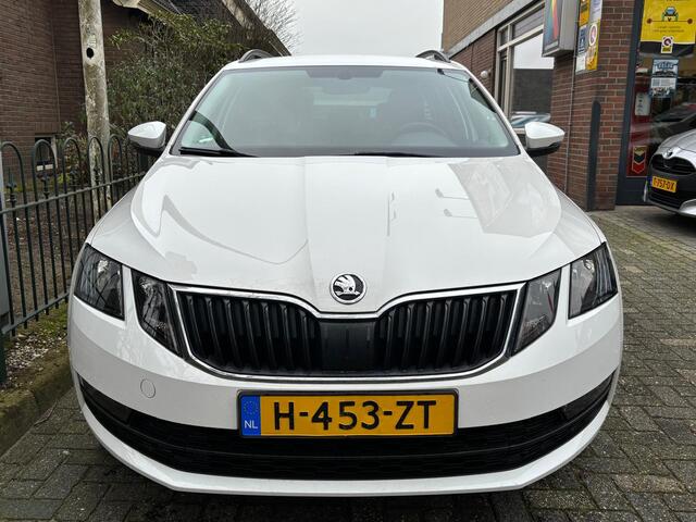 Skoda OCTAVIA Combi 1.5 TSI Greentech Business Edition