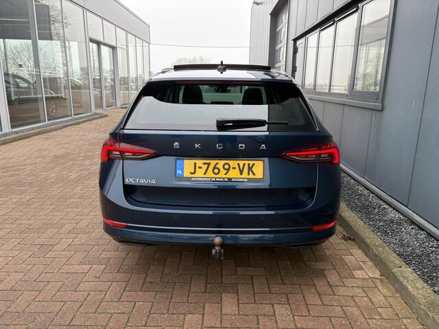 Skoda OCTAVIA Combi 1.5 TSi 150pk First Edition SCHUIFDAK/VIRTUAL/CARPLAY/TREKHAAK/18INCH/STOELVERWARMING