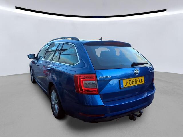 Skoda OCTAVIA Combi 1.0 TSI Greentech Business Edition / TREKHAAK/ STOELVERWARM./ NAVI/ CLIMA