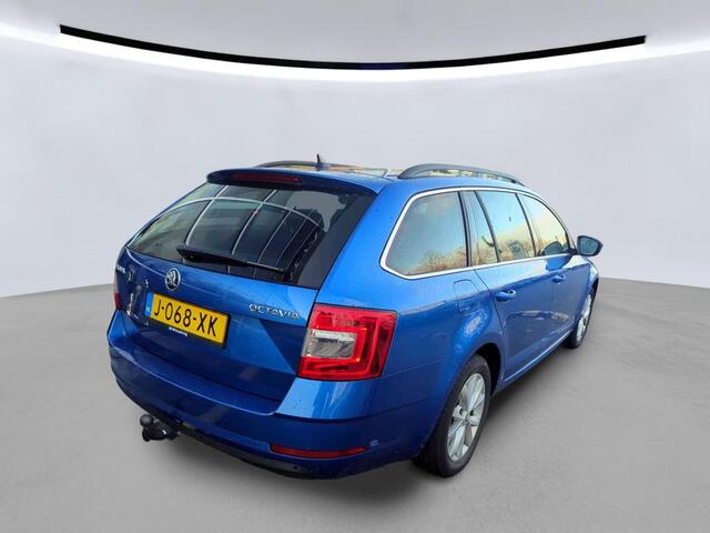 Skoda OCTAVIA Combi 1.0 TSI Greentech Business Edition / TREKHAAK/ STOELVERWARM./ NAVI/ CLIMA