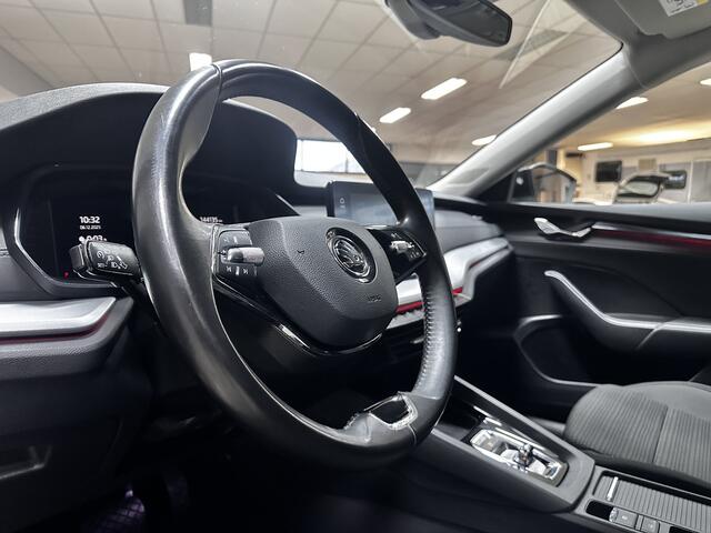 Skoda OCTAVIA Combi 1.0 e-TSI Business Edition/ Automaat/ Virtual Cockpit/ 18'' LMV/ LED Koplampen/ Stoelverw./ Apple + Android/ DAB+/ Sportstoelen/ Extra getint glas/ Camera/ Ambient Light/ Keyless-Go/ Navi/ Lane-Assist.