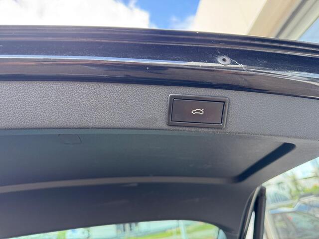 Skoda OCTAVIA Combi 1.0 TSI Greentech Style Business | 2e eigenaar | Automaat | Panoramadak | Cruise control | Navigatie | Airco | Trekhaak | ParkPilot | APK tot 06-07-2026 | NAP |