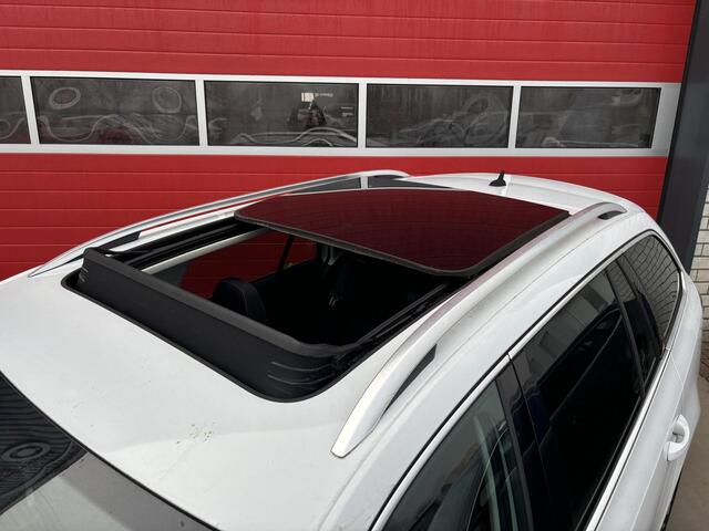 Skoda OCTAVIA Combi 1.4 TSI Greentech Style Business AUTOMAAT / PANORAMADAK / KEYLESS / FULL LED / CAMERA / SFEER / RS-STOELEN / CANTON / GR NAVI / NL-AUTO