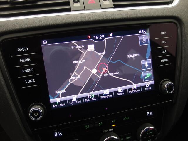 Skoda OCTAVIA Combi 1.0 TSI Greentech Ambition Business TREKHAAK / NAVI / CLIMA / PDC / CARPLAY / CRUISE / NL-AUTO