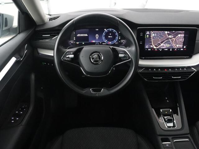 Skoda OCTAVIA 1.4 TSI iV PHEV Business Edition | Head-Up | Stoelverwarming | Carplay | Navigatie | Achterbankverwarming | Memory | Full LED | Sfeerverlichting | Keyless | Plug In