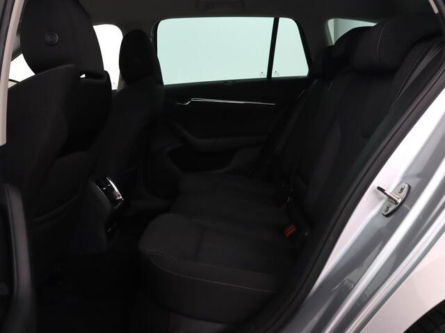 Skoda OCTAVIA 1.4 TSI iV PHEV Business Edition | Head-Up | Stoelverwarming | Carplay | Navigatie | Achterbankverwarming | Memory | Full LED | Sfeerverlichting | Keyless | Plug In